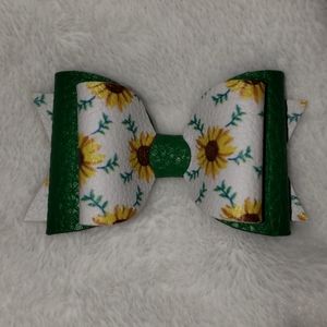 Sunflower bow